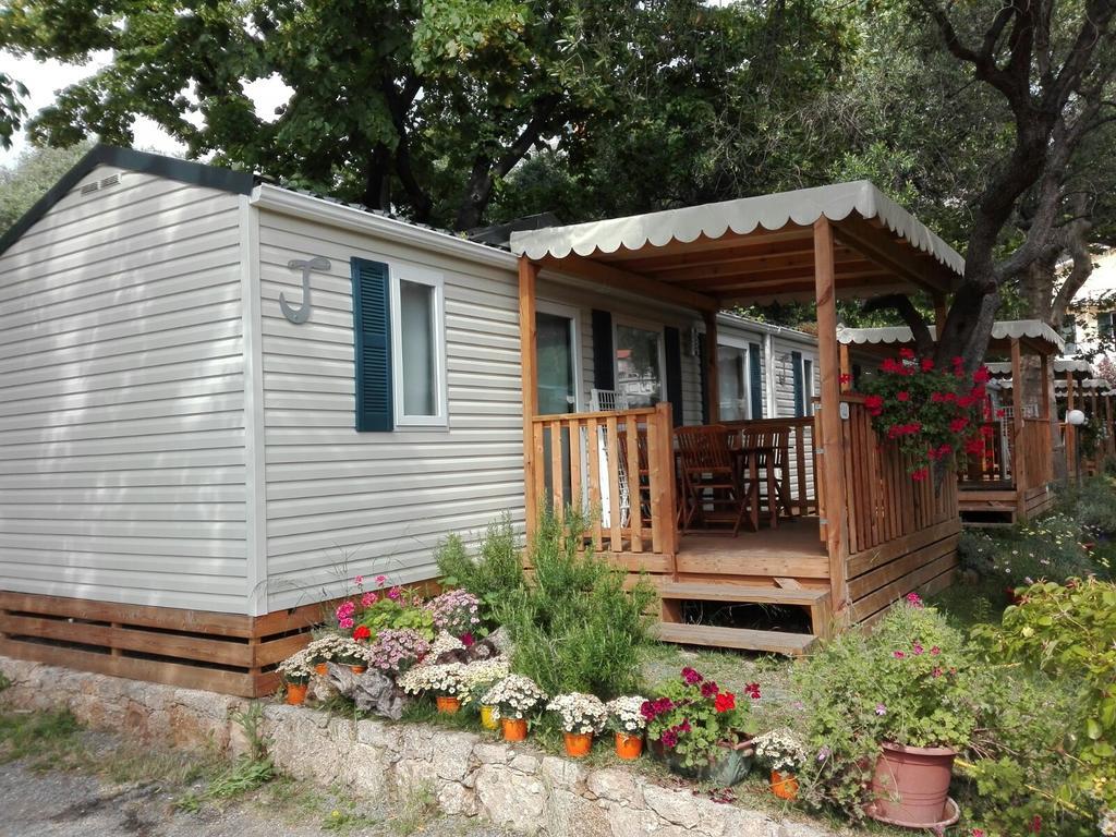 Camping Delfino Albenga Extérieur photo