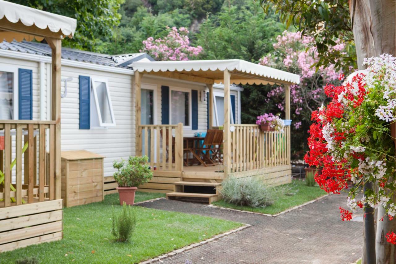 Camping Delfino Albenga Extérieur photo